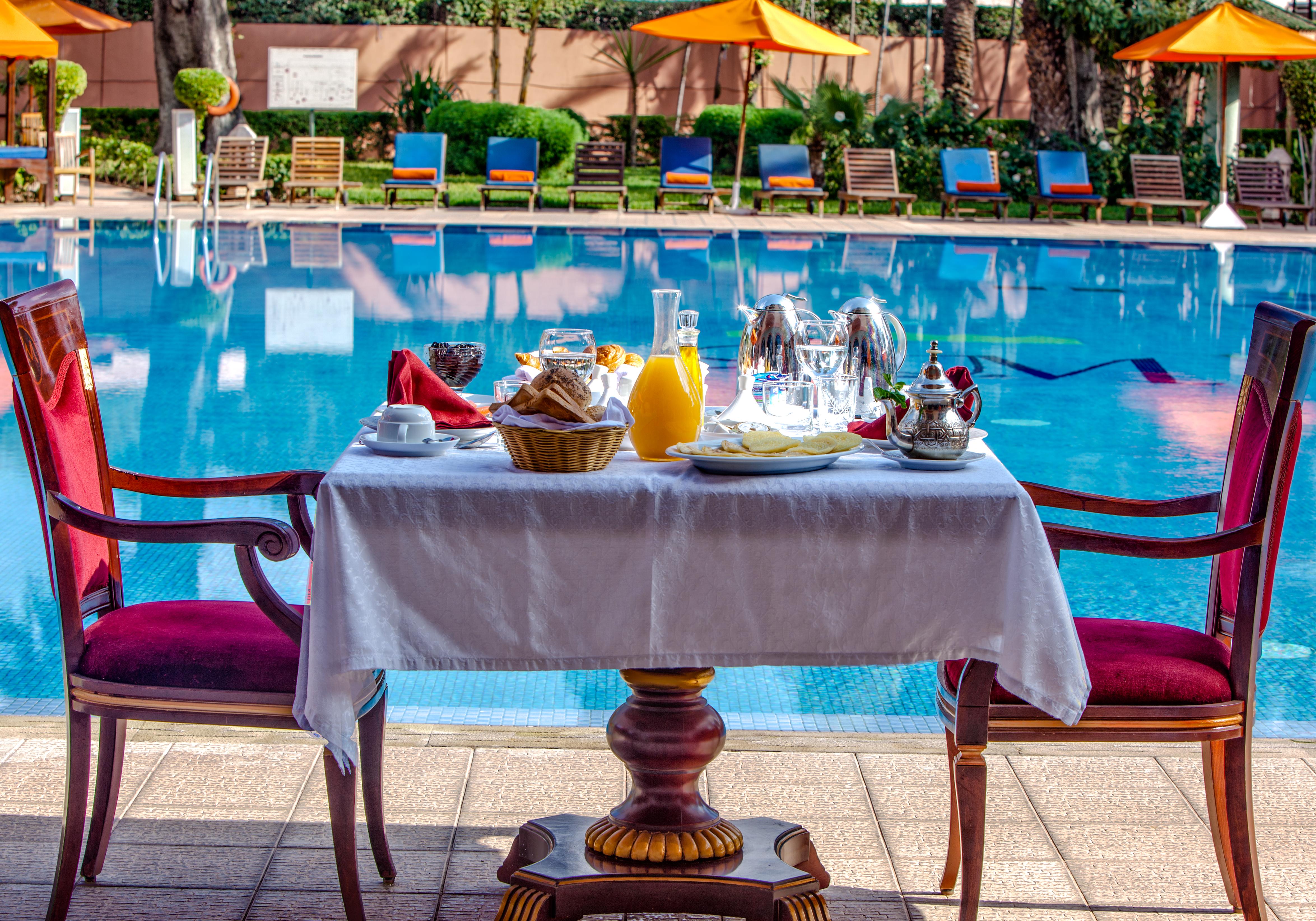 Отель Royal Mirage Deluxe Марракеш Экстерьер фото Breakfast at the pool