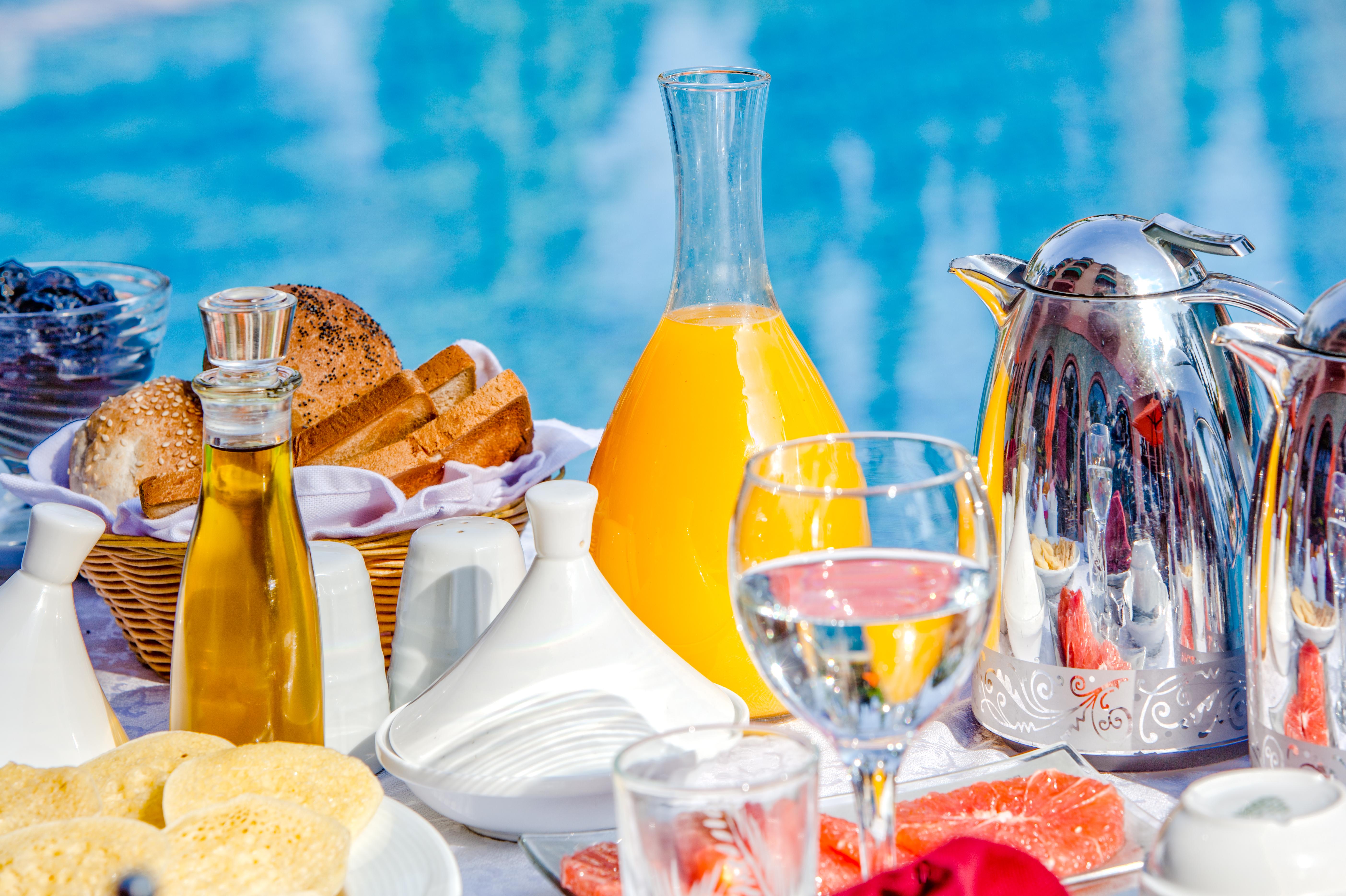 Отель Royal Mirage Deluxe Марракеш Экстерьер фото A typical Mediterranean breakfast